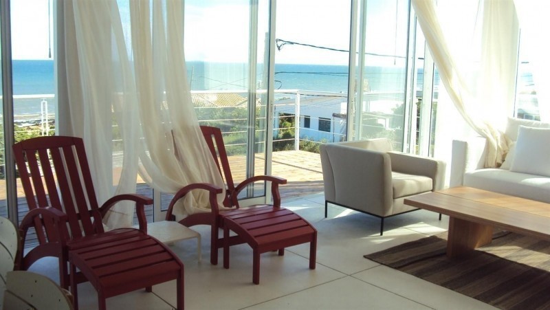 Moderno chalet en alquiler en El Chorro, La Barra con vista al mar.